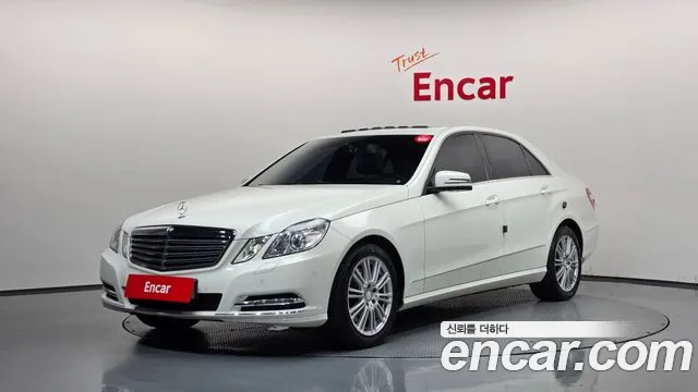 Mercedes-Benz E-Class 2011 — photo 1