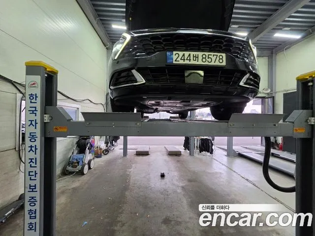 Kia Sportage 2023 — photo 1