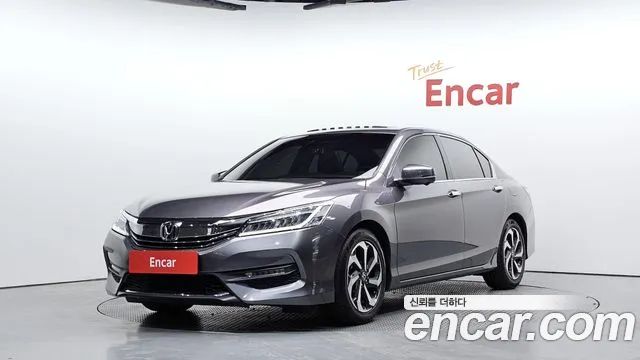 Honda Accord 2017 — photo 1