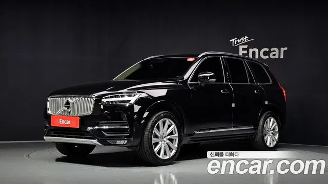 Volvo XC90 2018 — photo 1