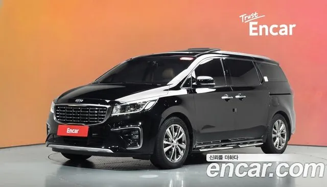 Kia Canival 2019 — photo 1