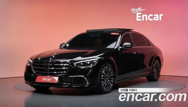 Mercedes-Benz S-Class 2023 — photo 1