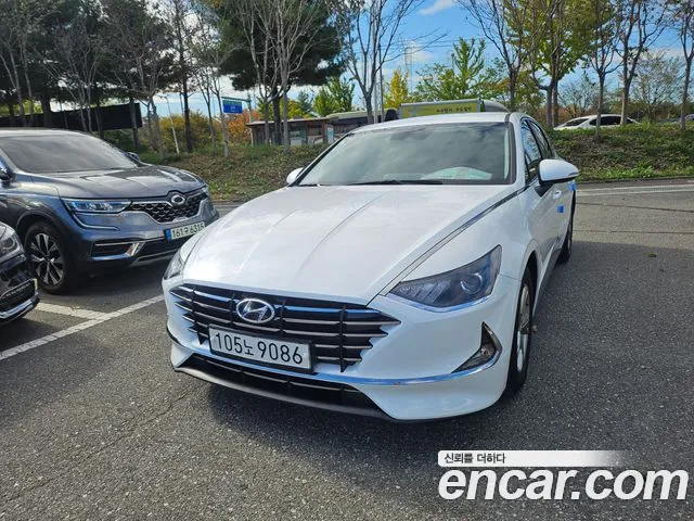 Hyundai Sonata 2022 — photo 1