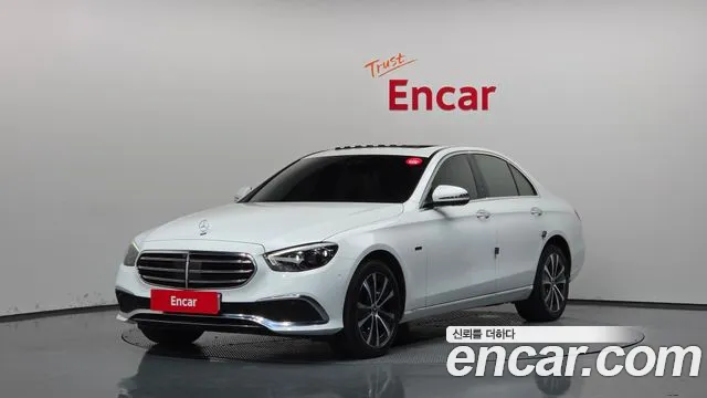 Mercedes-Benz E-Class 2021 — photo 1