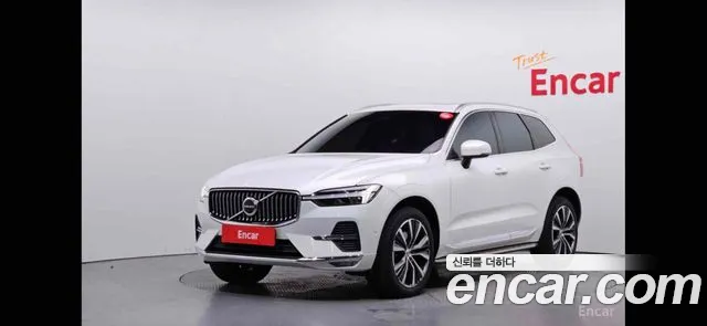 Volvo XC60 2022 — photo 1