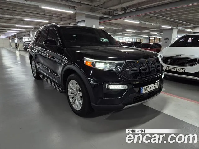 Ford Explorer 2023 — photo 1