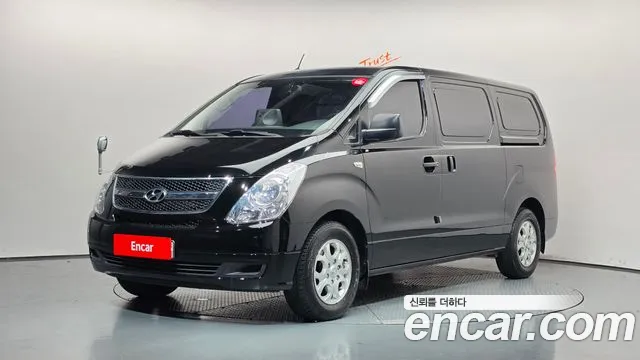 Hyundai Starex 2015 — photo 1