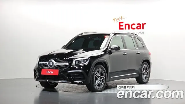 Mercedes-Benz GLB-Class 2021 — photo 1