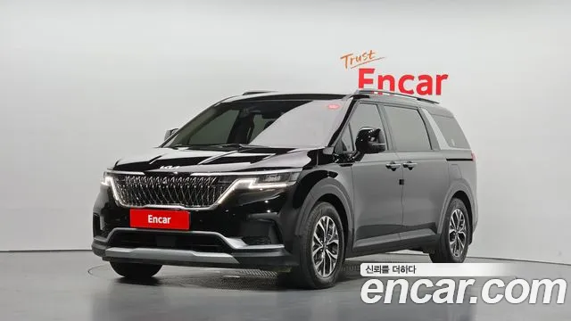 Kia Canival 2023 — photo 1