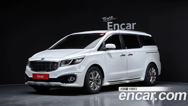 Kia Canival 2015 — photo 1