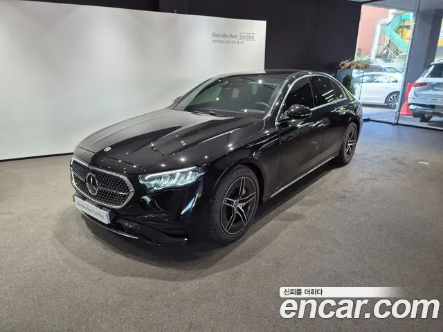 Mercedes-Benz E-Class 2026 — photo 1