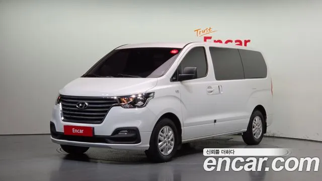 Hyundai Starex 2018 — photo 1