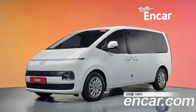 Hyundai Staria 2026 — photo 1