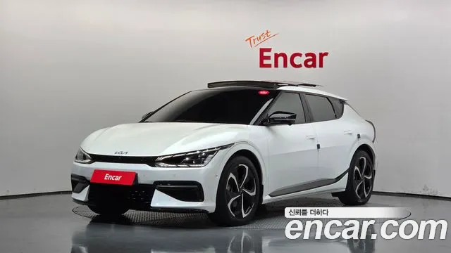 Kia EV6 2023 — photo 1