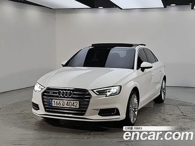 Audi A3 2018 — photo 1