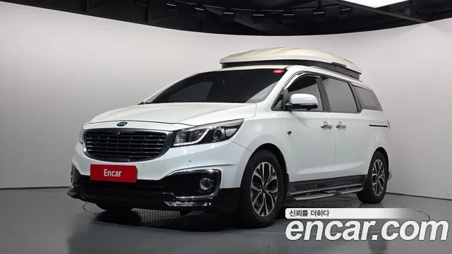 Kia Canival 2015 — photo 1