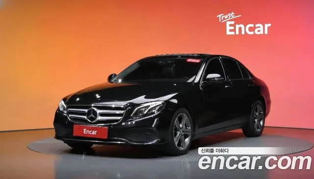 Mercedes-Benz E-Class 2017 — photo 1