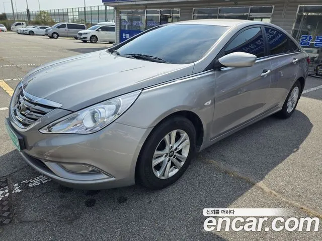 Hyundai Sonata 2011 — photo 1
