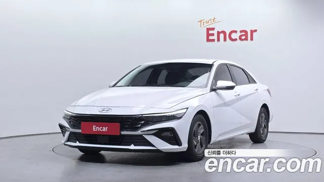 Hyundai AVANTE 2024 — photo 1