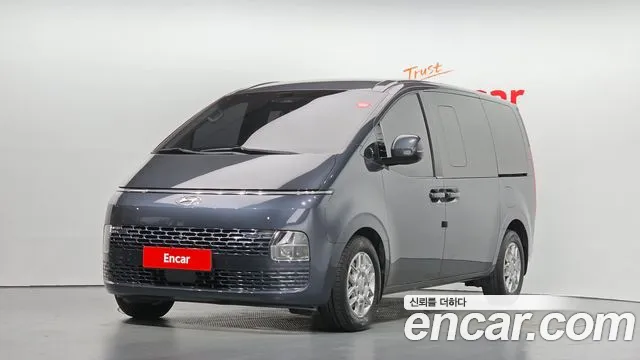 Hyundai Staria 2022 — photo 1
