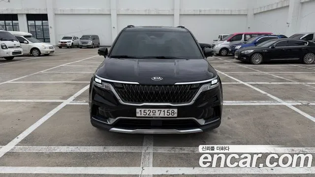 Kia Canival 2021 — photo 1