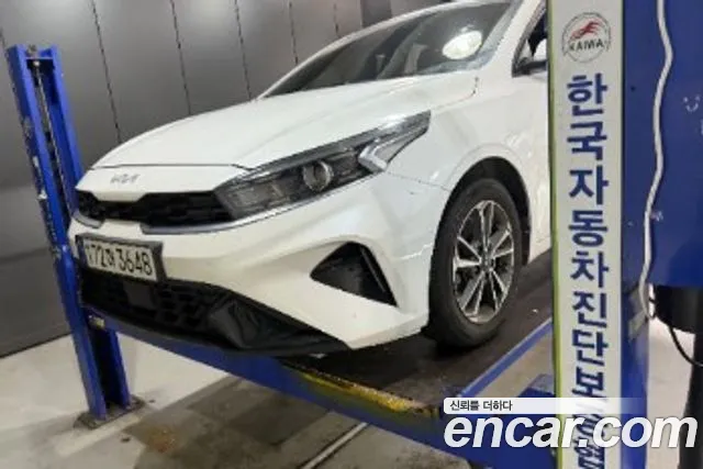 Kia K3 2023 — photo 1