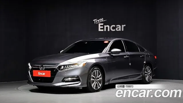 Honda Accord 2018 — photo 1