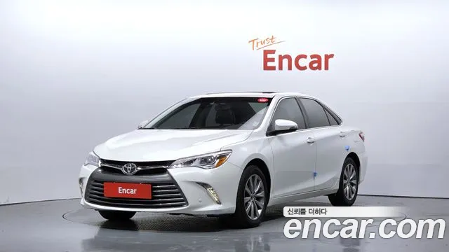 Toyota Camry 2015 — photo 1