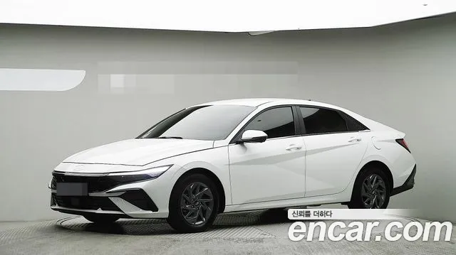 Hyundai AVANTE 2025 — photo 1