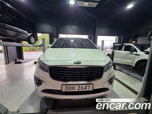 Kia Canival 2019 — photo 1