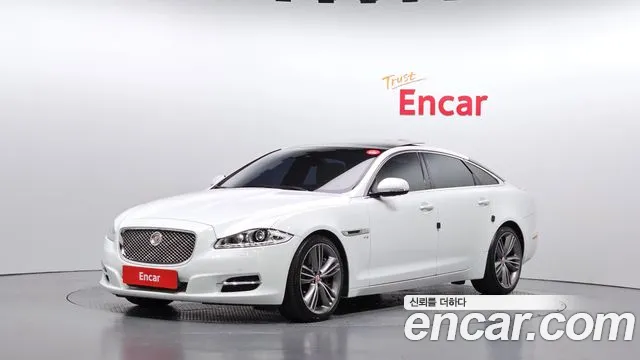 Jaguar XJ 2014 — photo 1