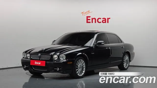 Jaguar XJ 2008 — photo 1