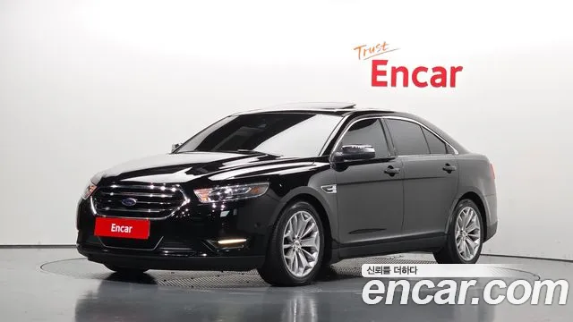Ford Taurus 2016 — photo 1