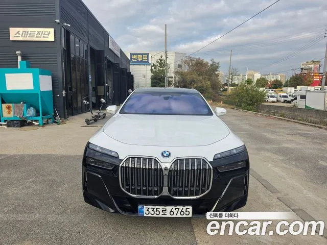 BMW 7-Series 2024 — photo 1