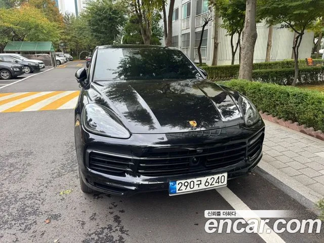 Porsche Cayenne 2021 — photo 1