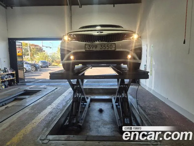 Kia K5 2019 — photo 1