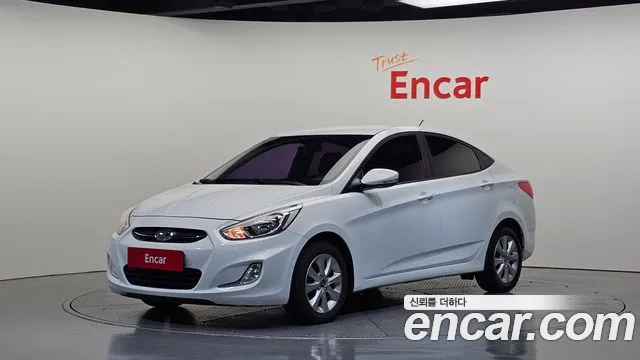 Hyundai Accent 2015 — photo 1