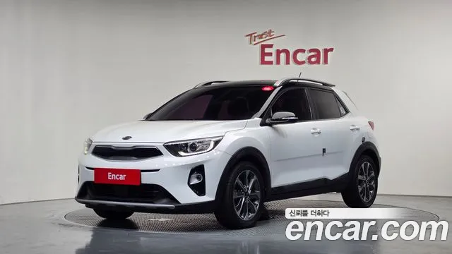 Kia Stonic 2018 — photo 1