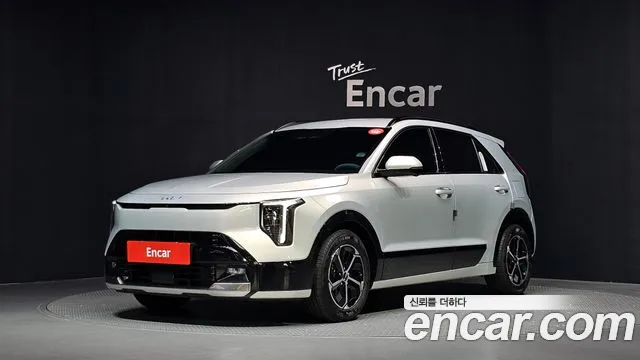 Kia Niro 2027 — photo 1