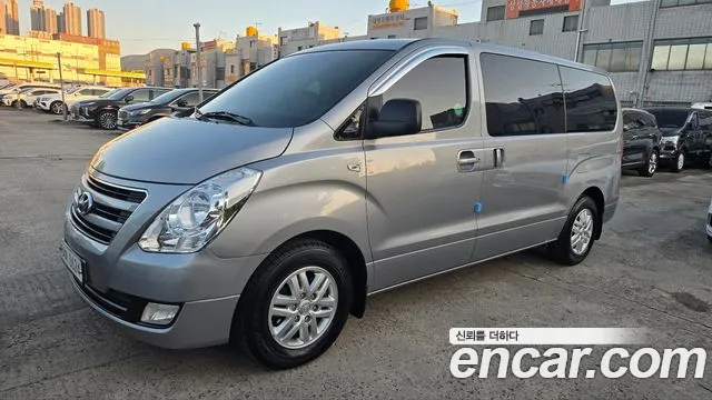 Hyundai Starex 2018 — photo 1