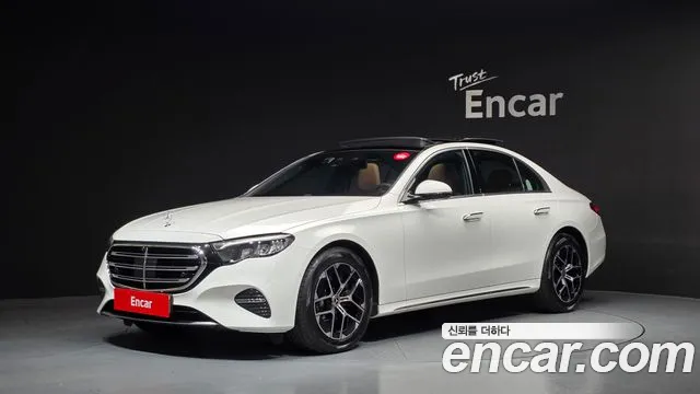 Mercedes-Benz E-Class 2026 — photo 1