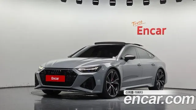 Audi RS7 2021 — photo 1