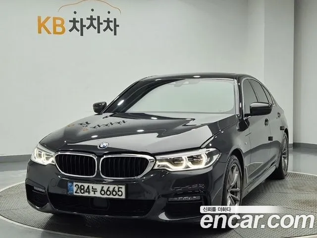 BMW 5-Series 2020 — photo 1