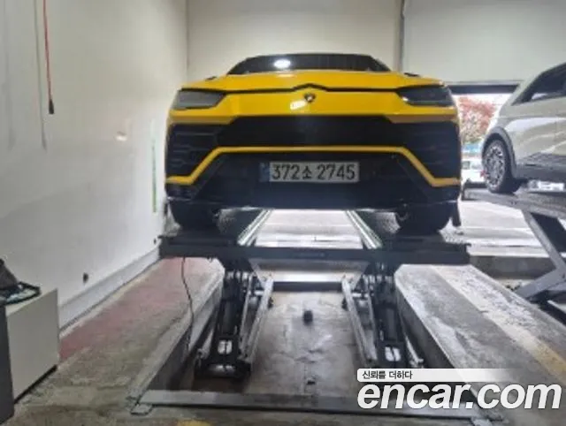 Lamborghini Urus 2020 — photo 1