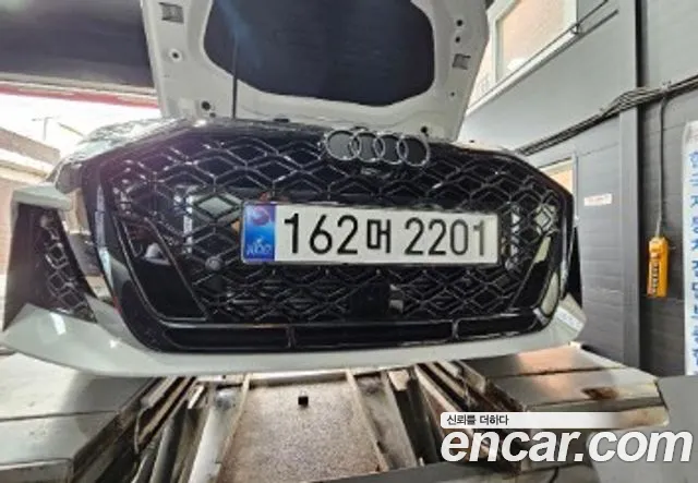 Audi RS3 2025 — photo 1