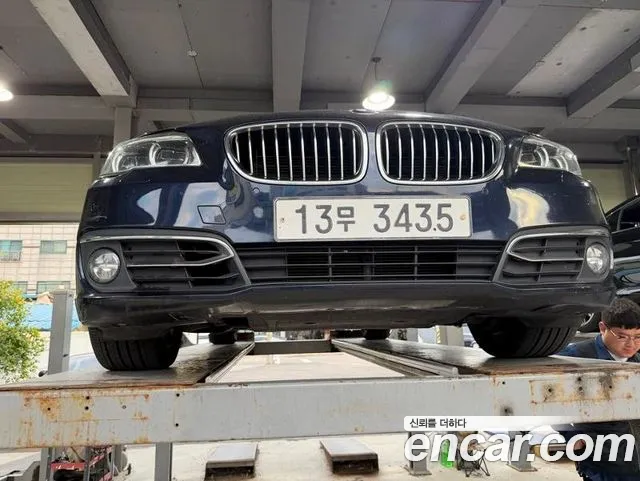 BMW 5-Series 2014 — photo 1