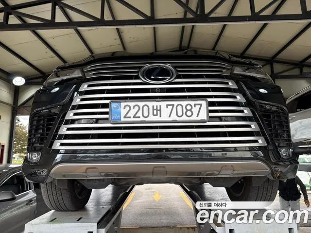 Lexus LX 2026 — photo 1
