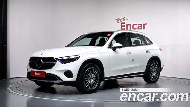 Mercedes-Benz GLC-Class 2026 — photo 1