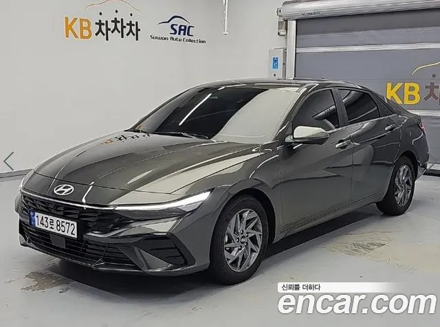 Hyundai AVANTE 2024 — photo 1