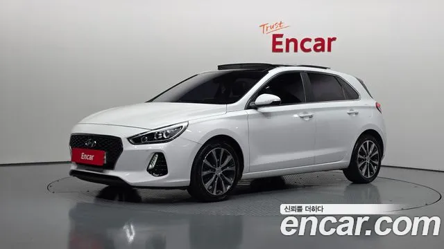 Hyundai i30 2018 — photo 1